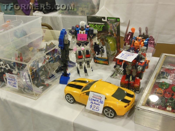 BotCon 2013   The Transformers Convention Dealer Room Image Gallery   OVER 500 Images  (62 of 582)